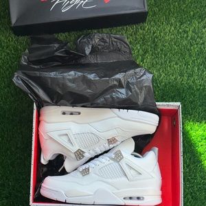 Pure Money Jordan 4